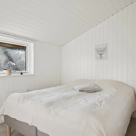 Bright With Sunny Terrace Holiday home Boto By